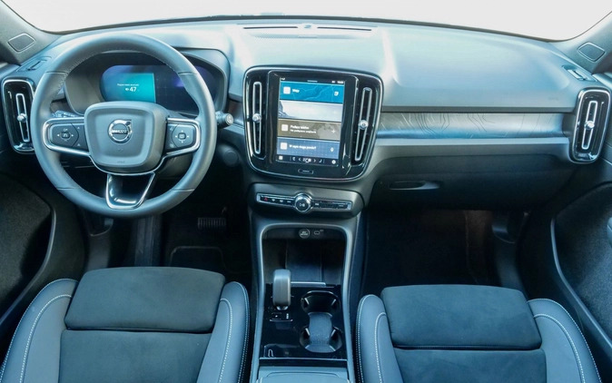 Volvo XC 40 cena 229900 przebieg: 5850, rok produkcji 2023 z Lubniewice małe 436